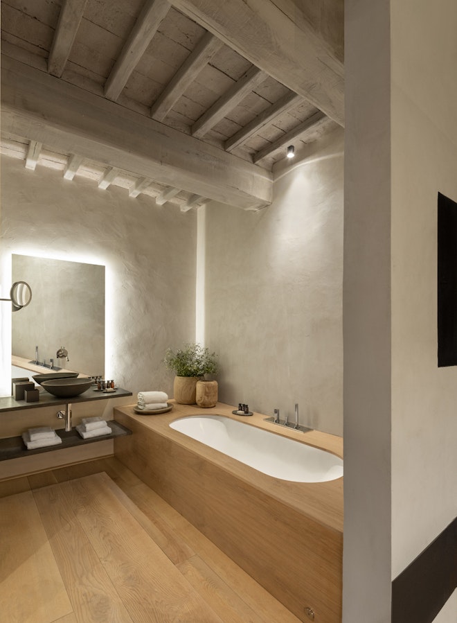 Superior - Bathroom