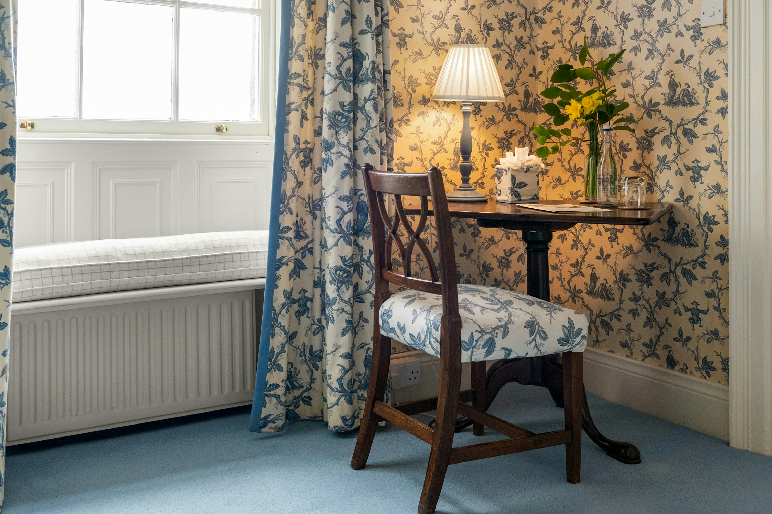 The Wisteria Room - Cosy Classic House