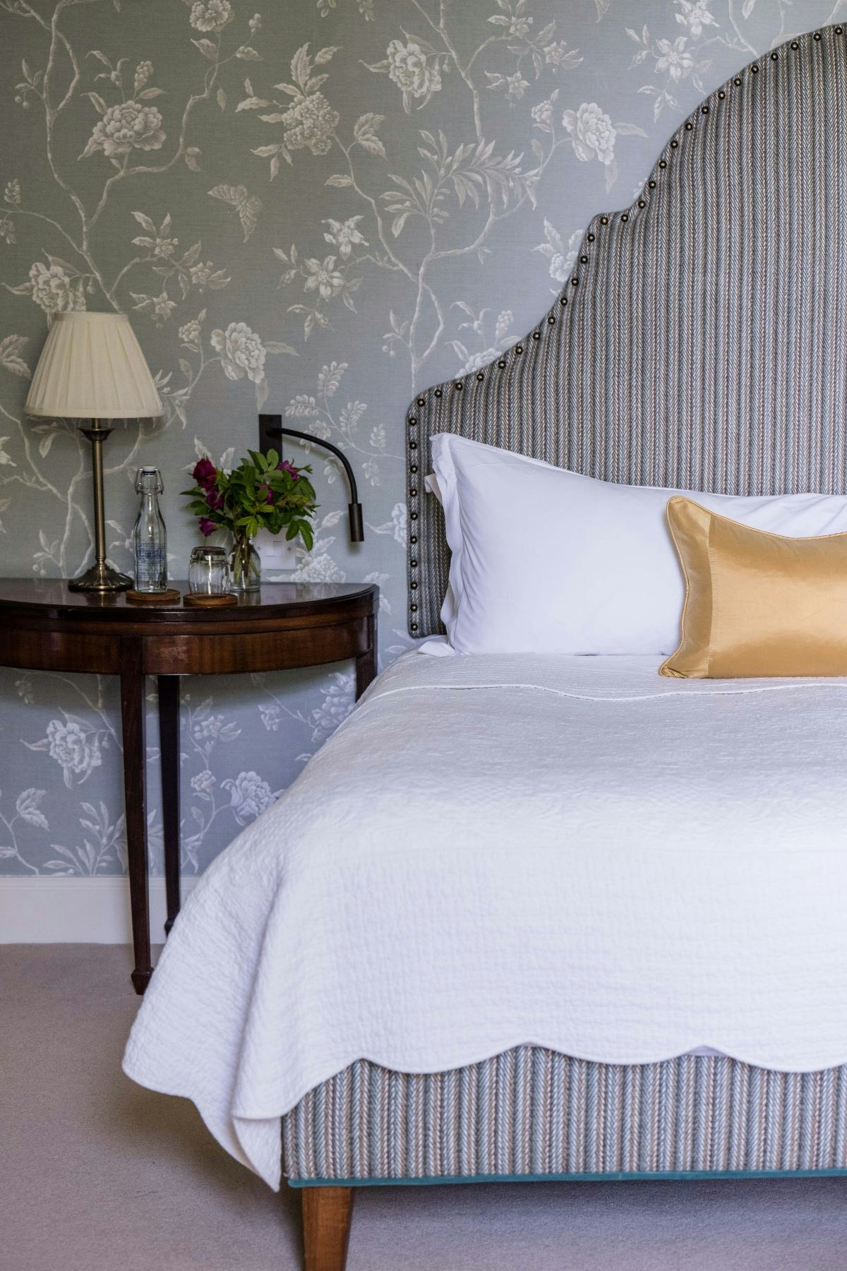 Lichfield Suite Bed Detail