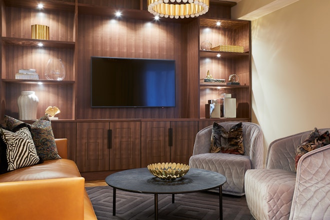 Bank Director Suite