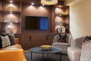 Bank Director Suite
