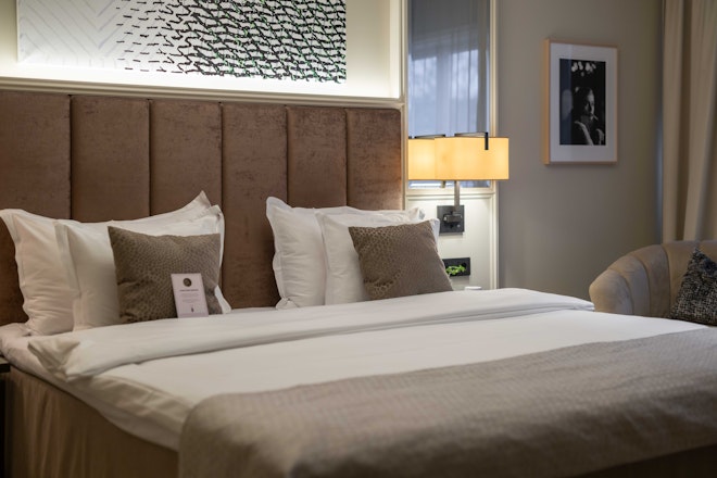 Bank Hotel Joakim Strom