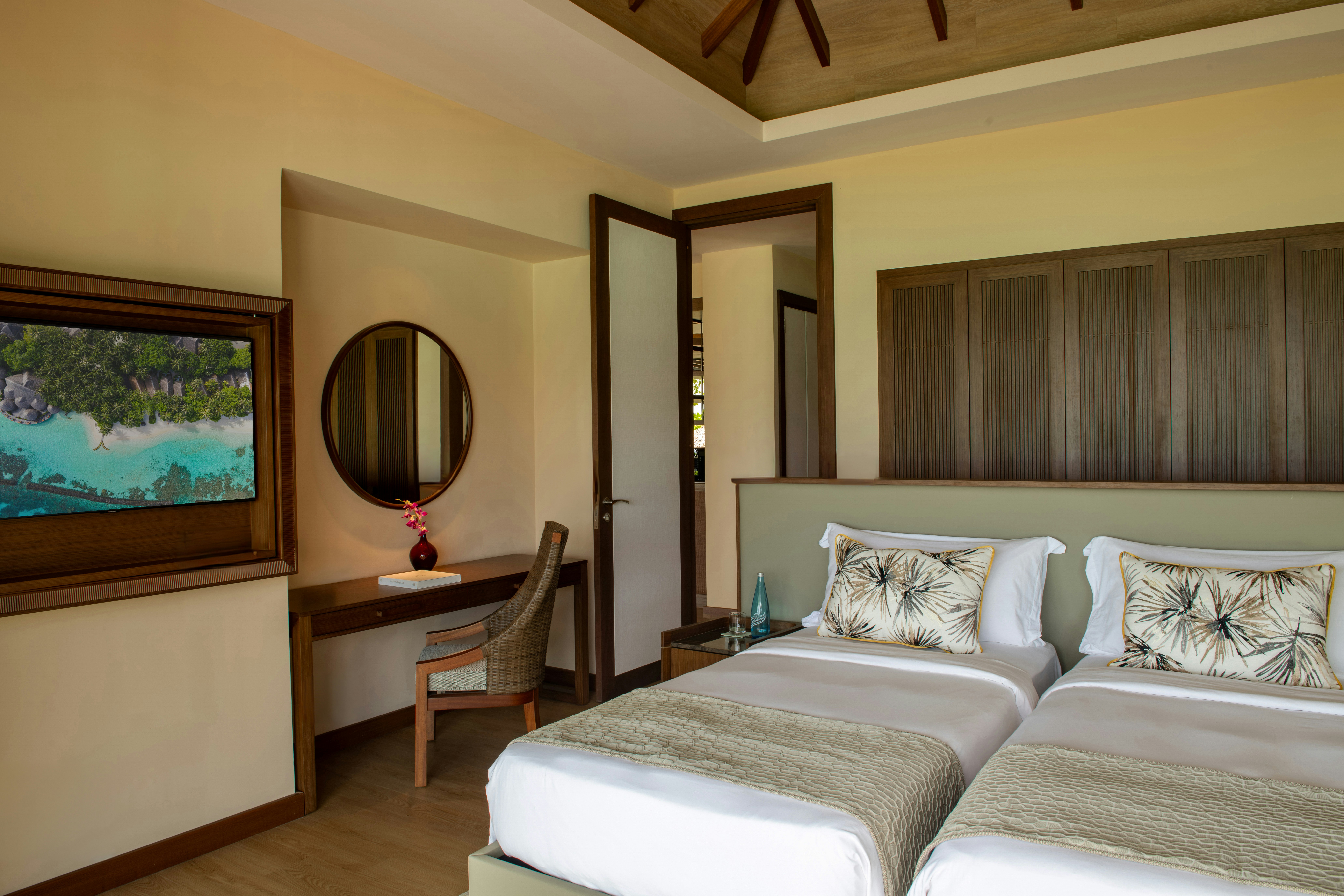 Two-Bedroom Baros Retreat - Twin Bedroom