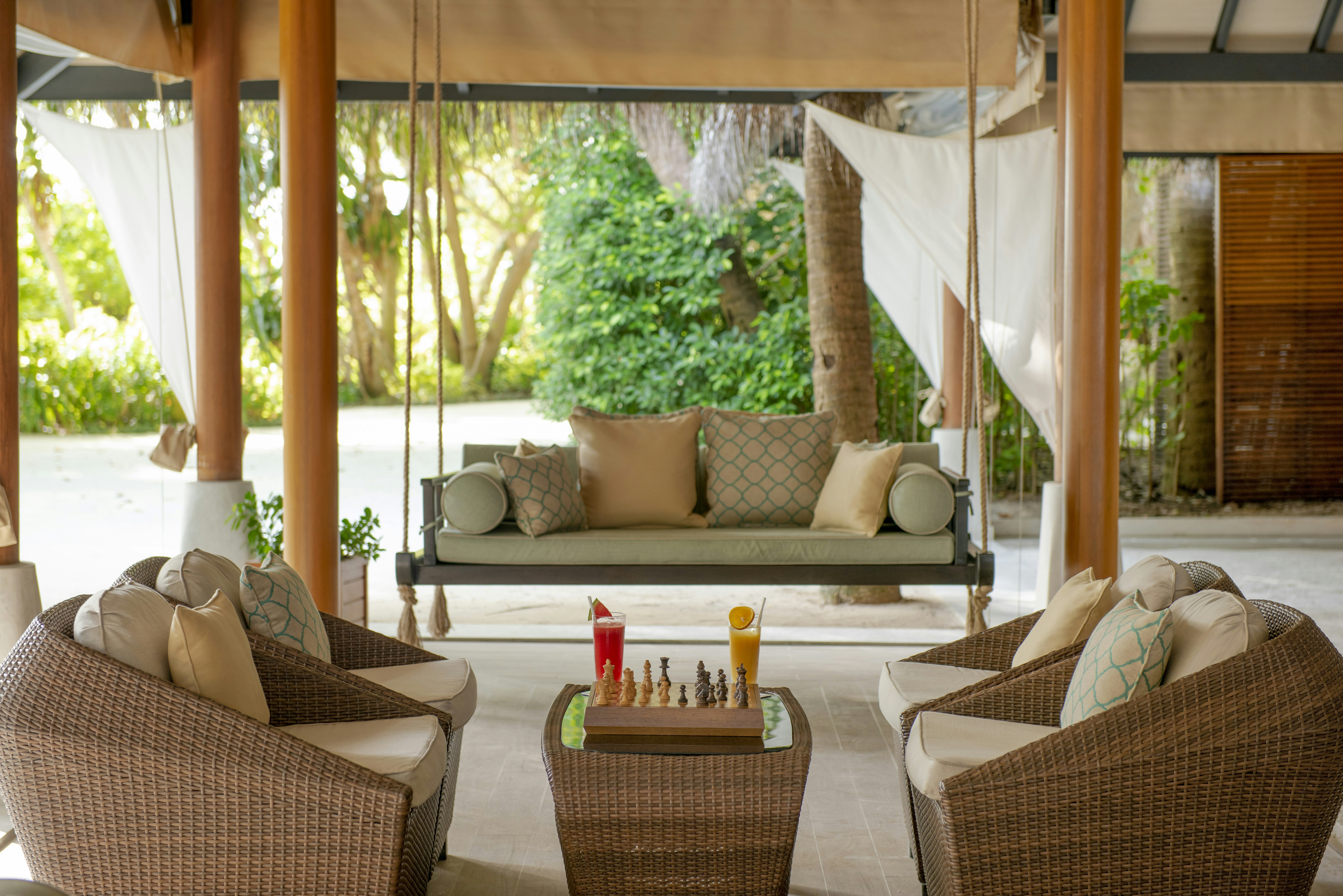 Sails Bar - Outdoor Lounge