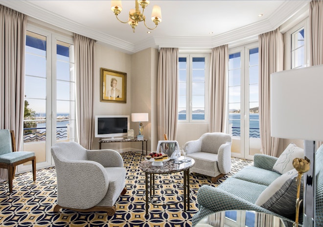 Panoramic Sea View Room - Living Area