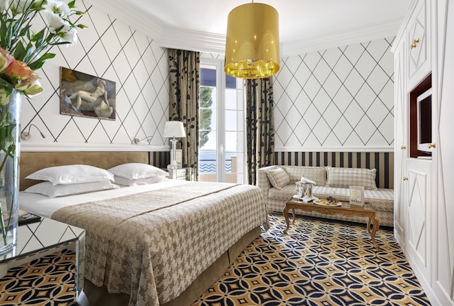 Sea View Suite - Bedroom