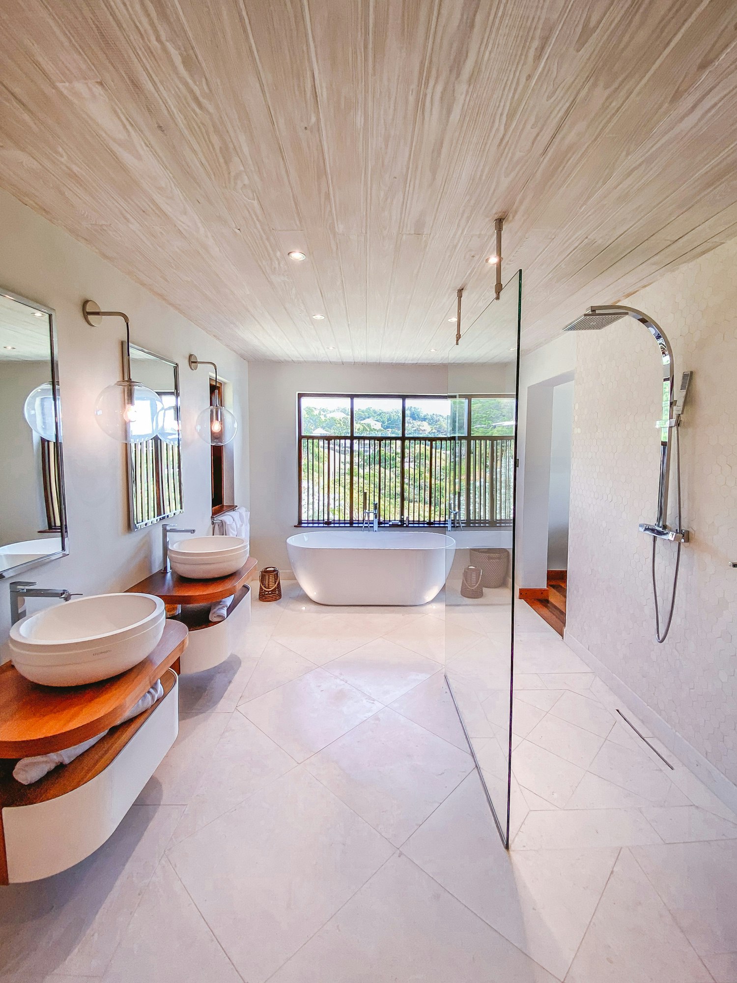 Villa ONE - Master Bathroom