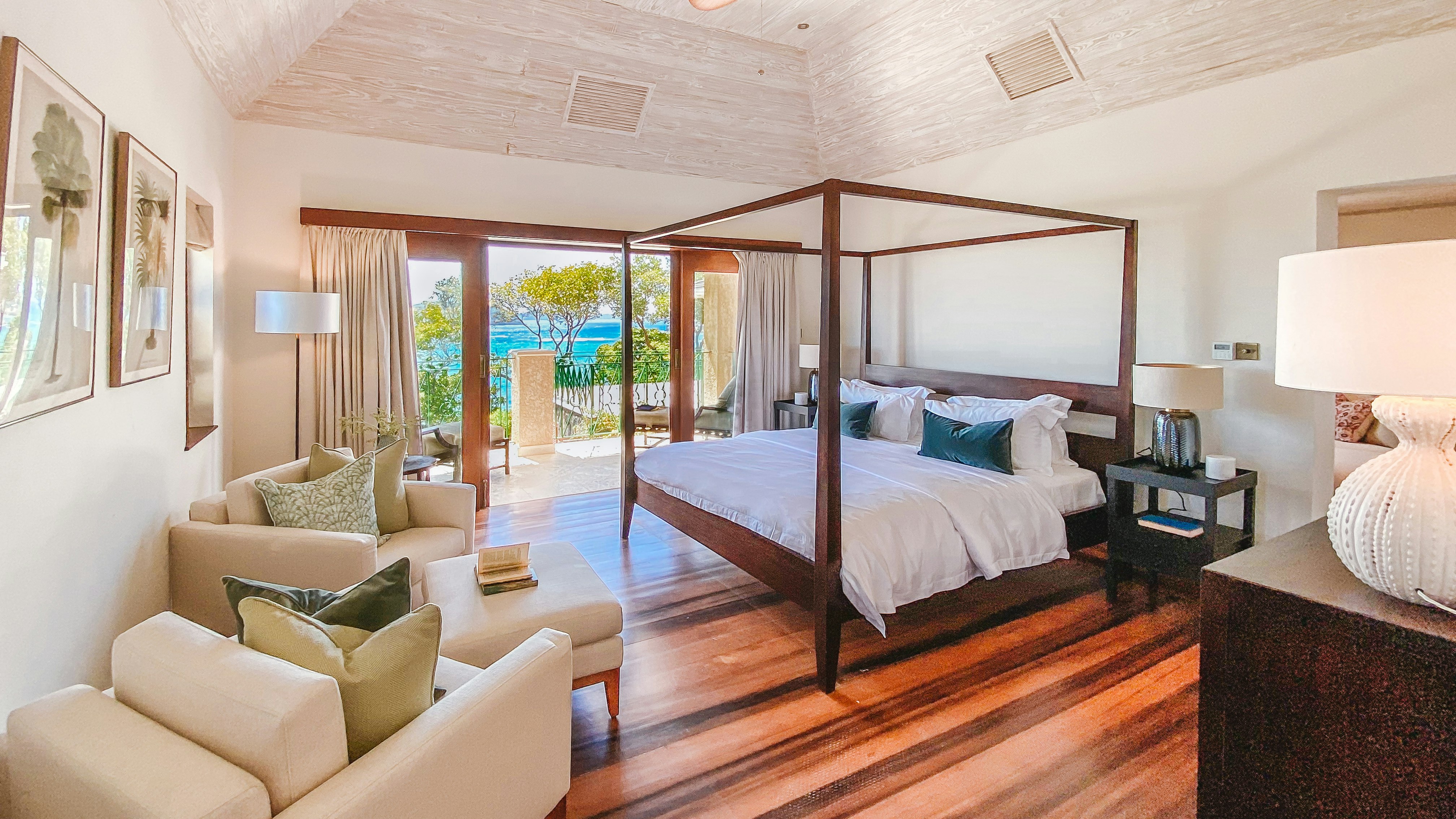 Villa ONE - Master Bedroom