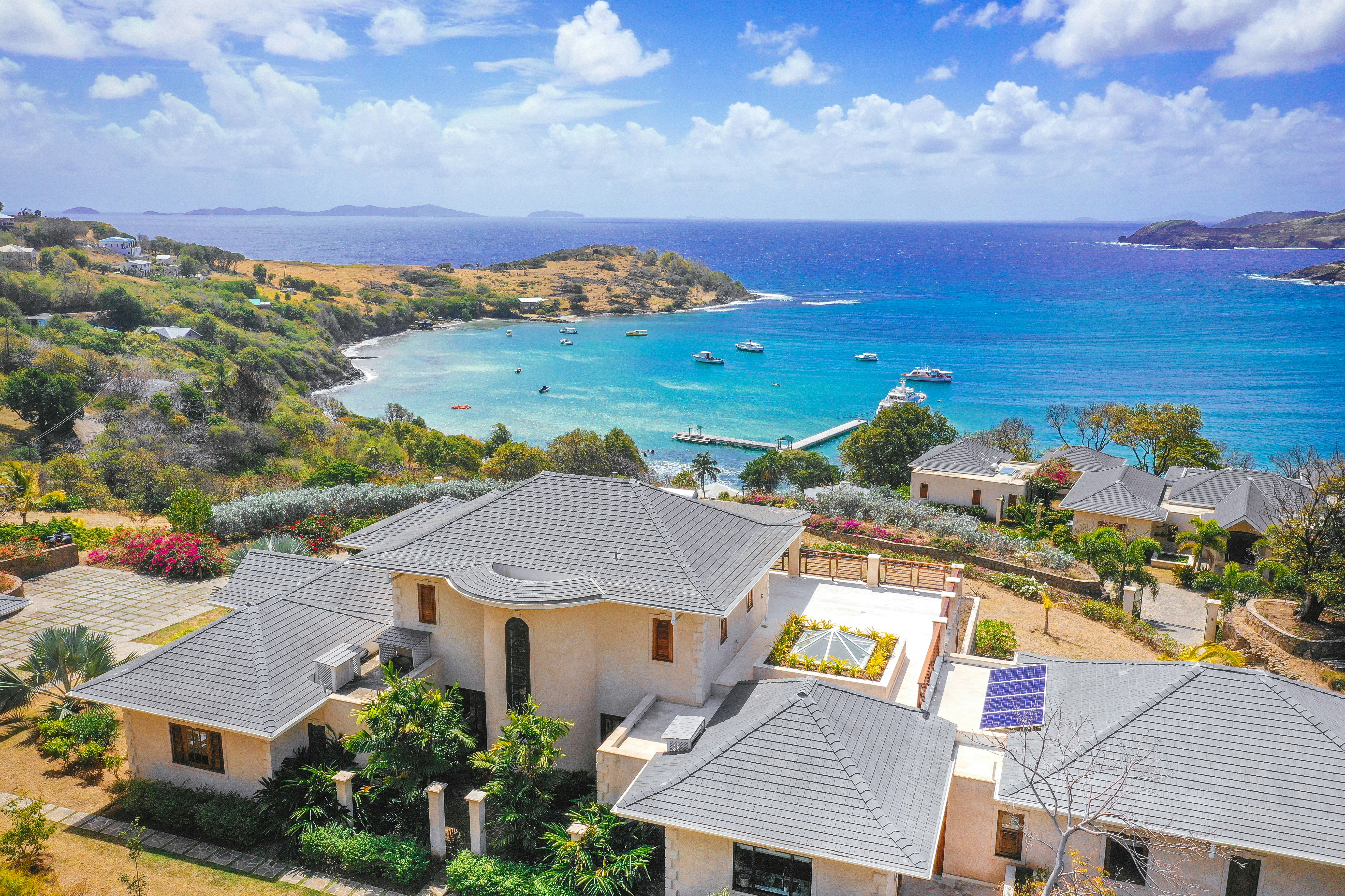 Coral Hill Villa - Exterior