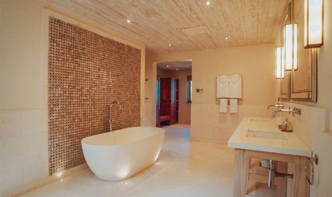 Rock Villa - VIP Suite Bathroom