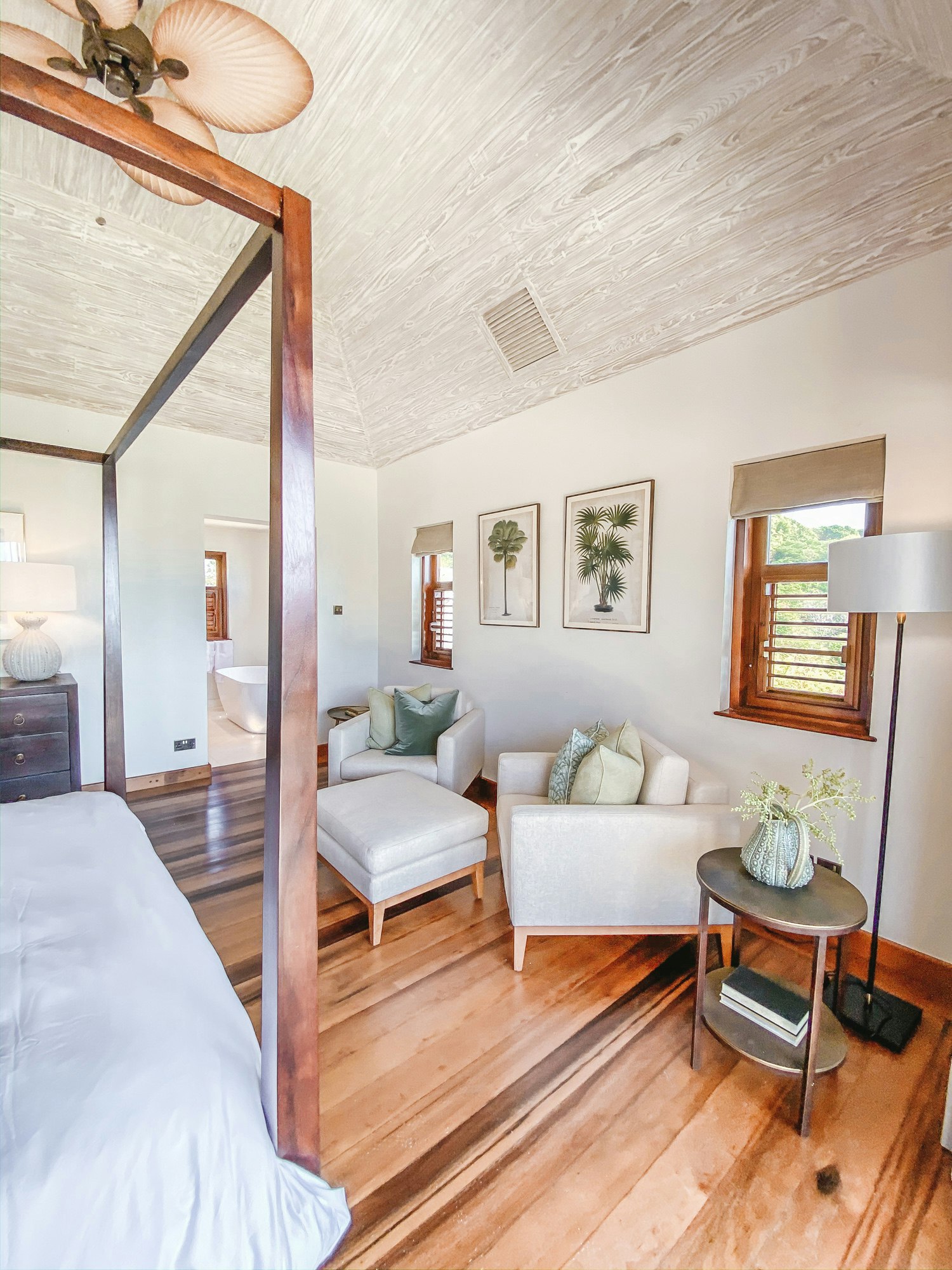 Villa ONE - Master Bedroom