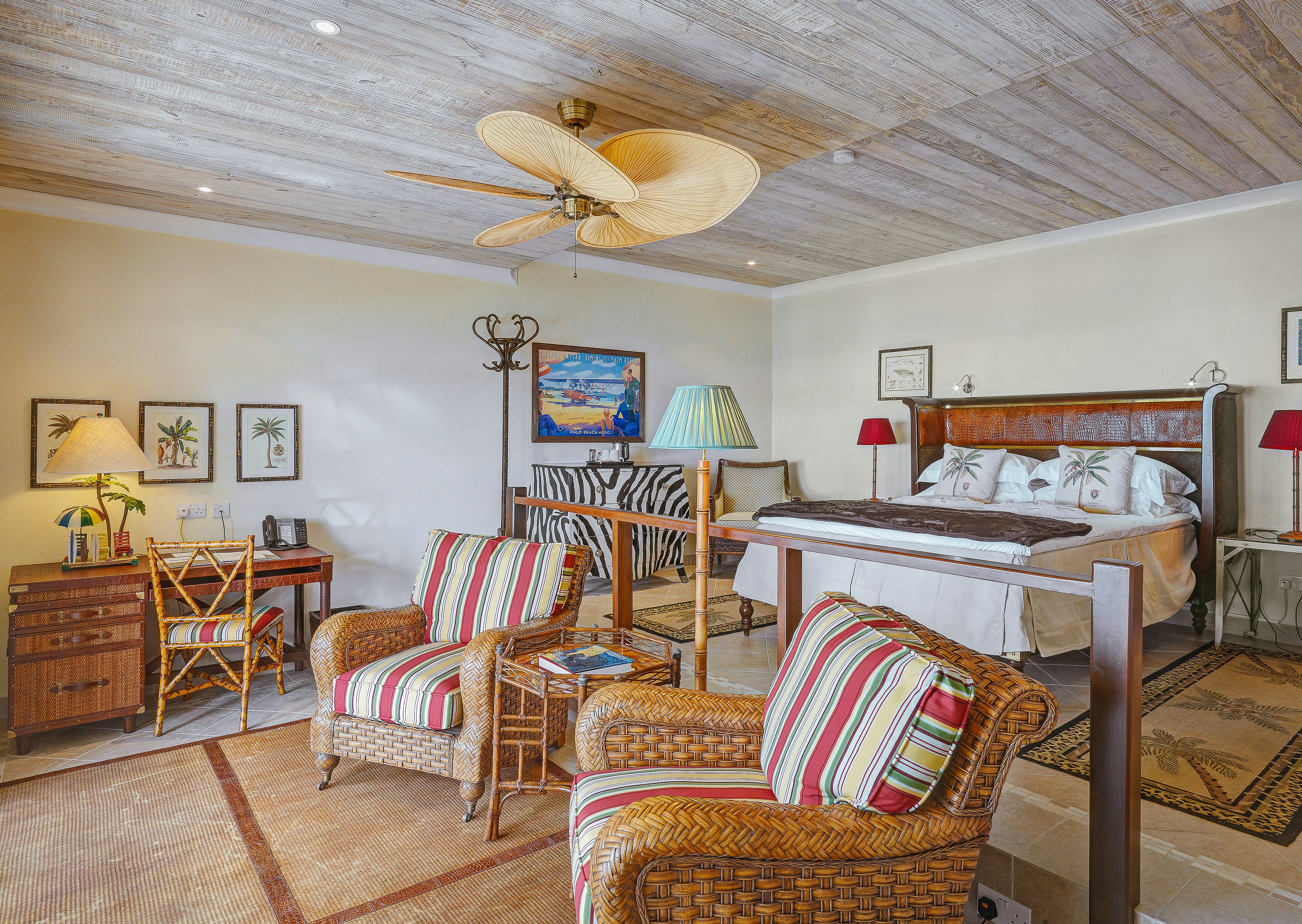 Beachfront Suite - Bedroom