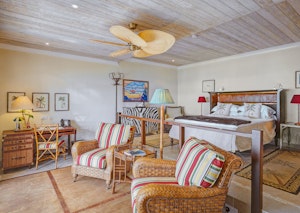 Beachfront Suite - Bedroom