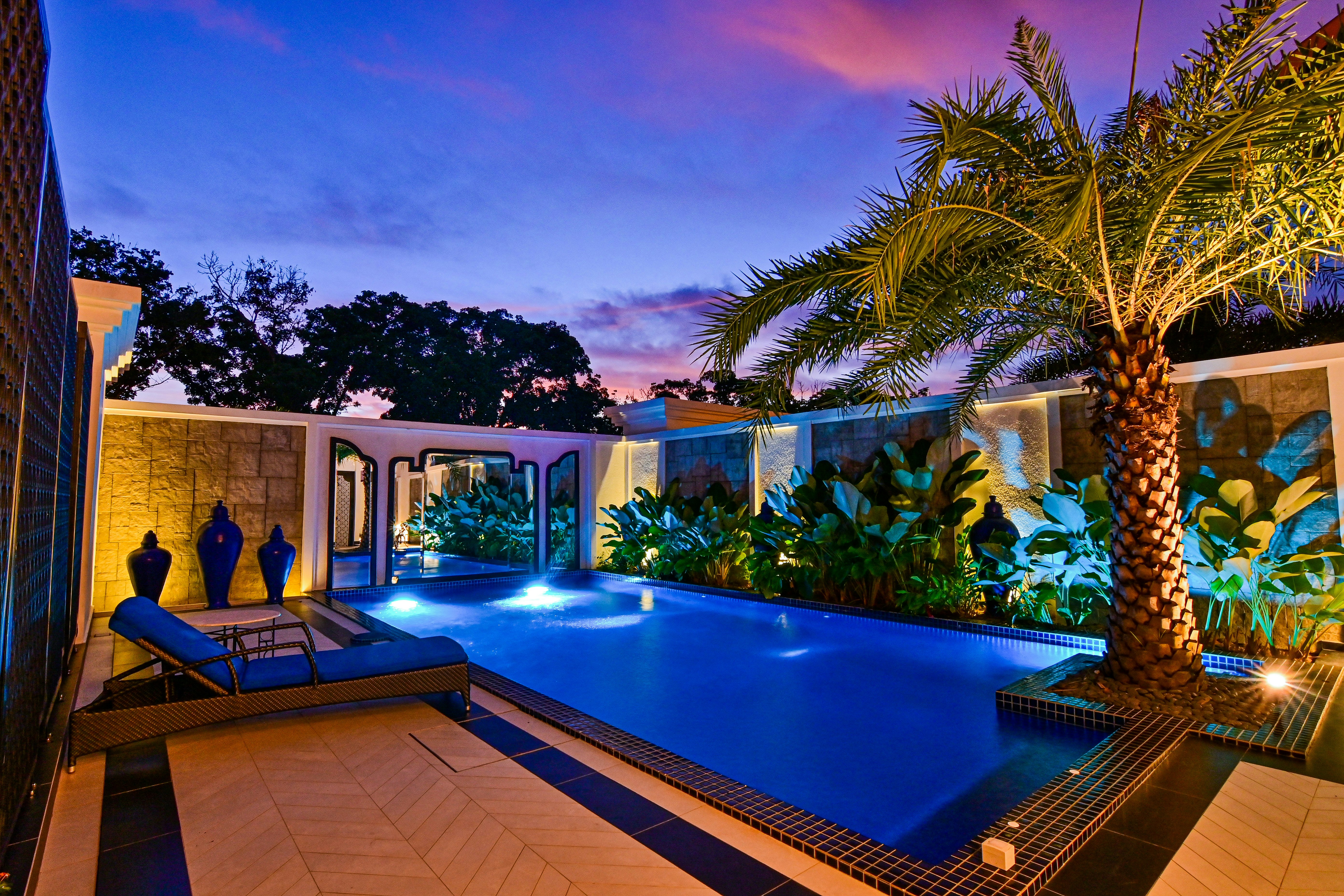 Oriental Villa - Pool Night