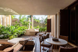 3BR Garden View - Outdoor Patio