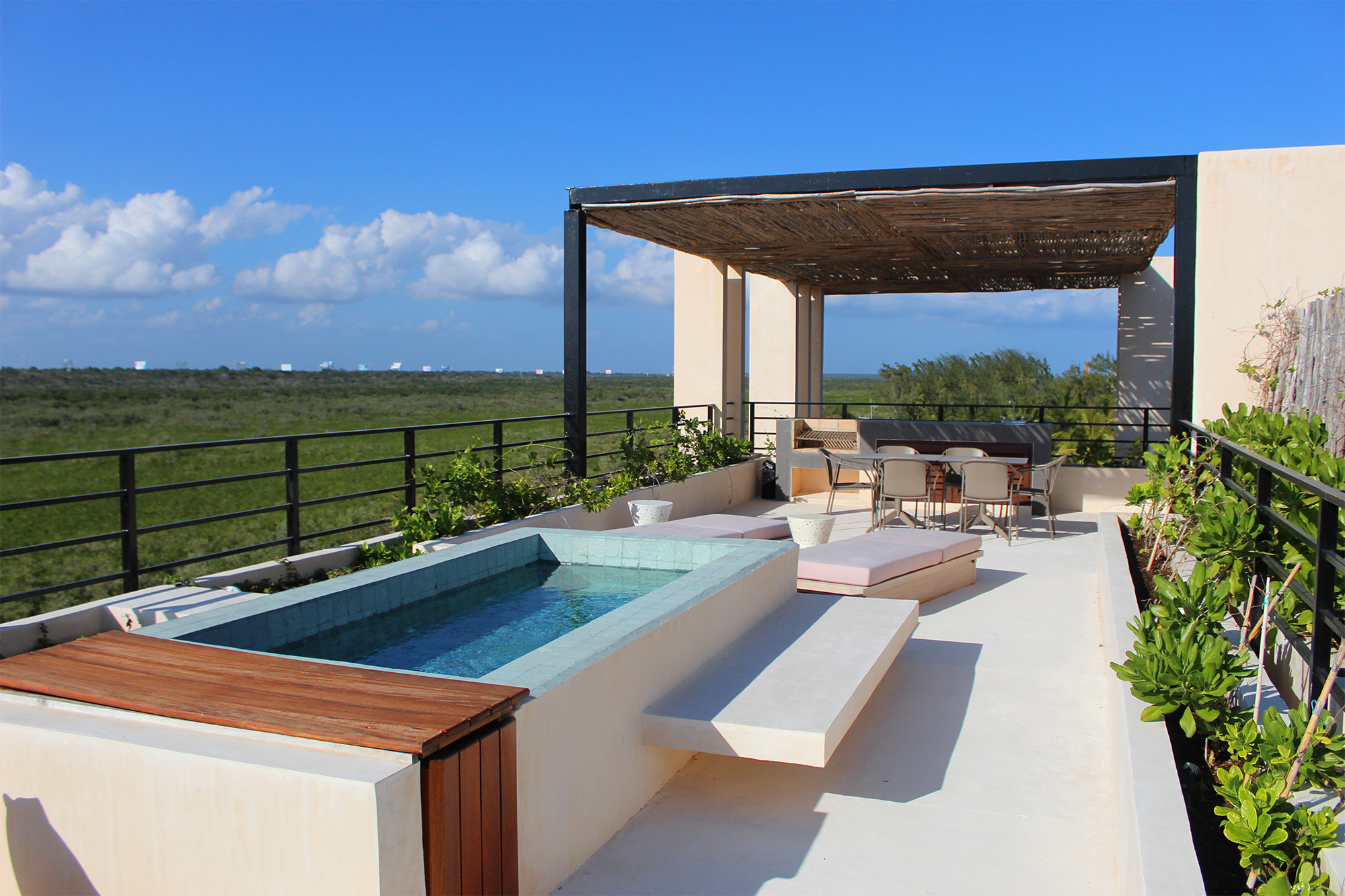 3BR PH Ocean View - Pool