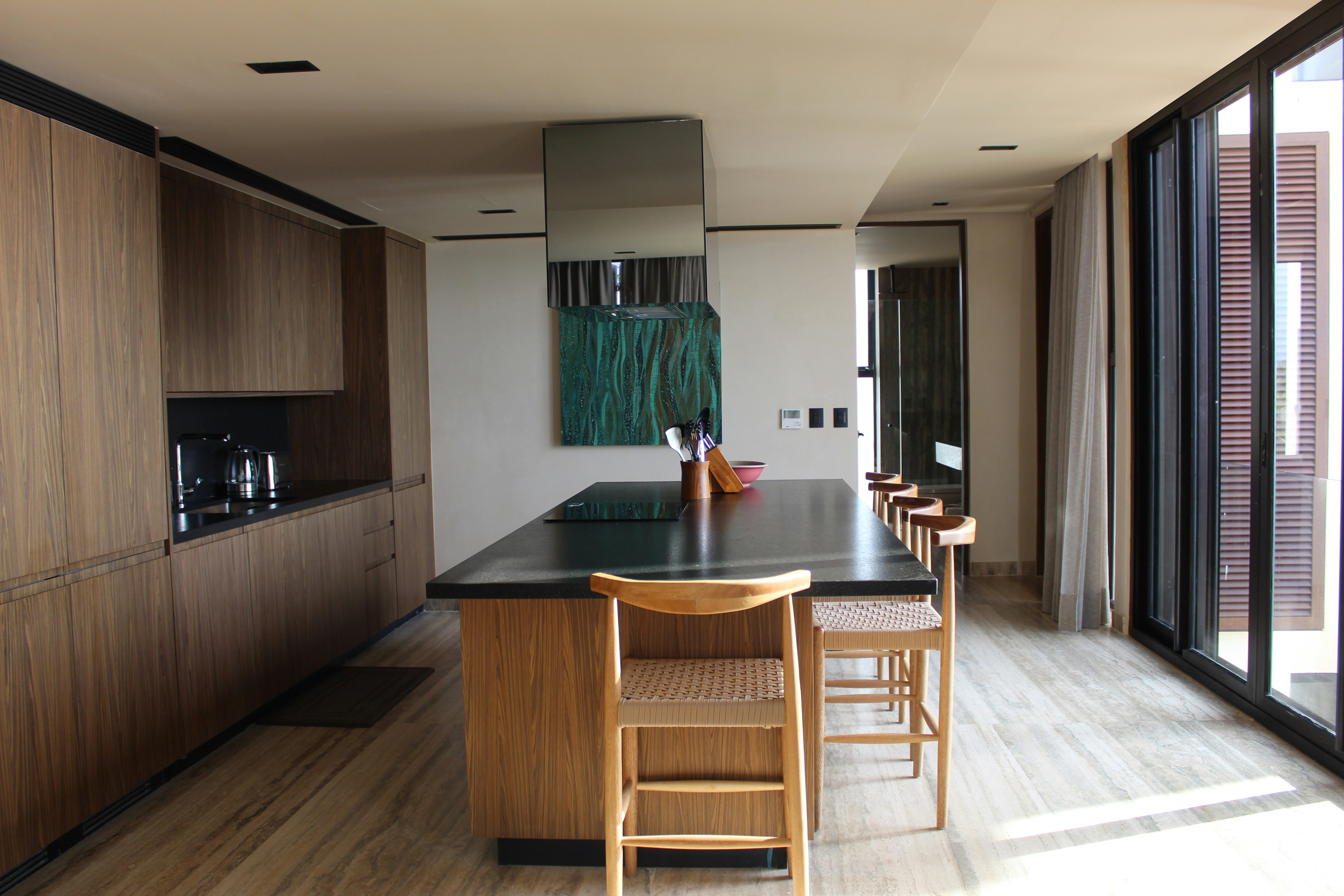 3BR PH Oceanfront - Kitchen