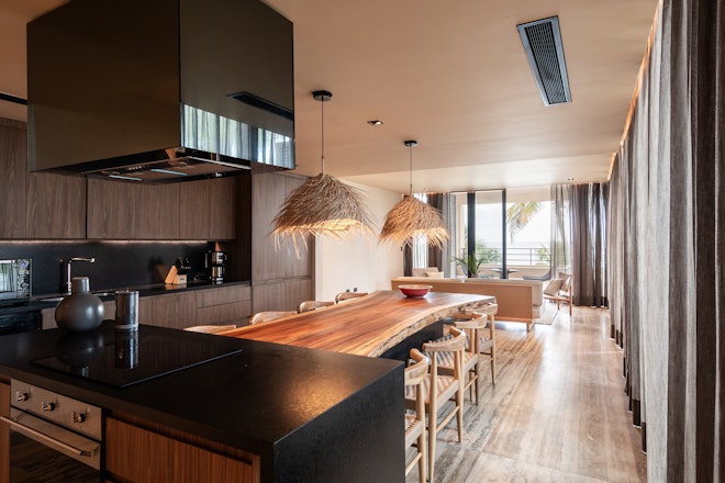 4BR Ocean View - Kitchen