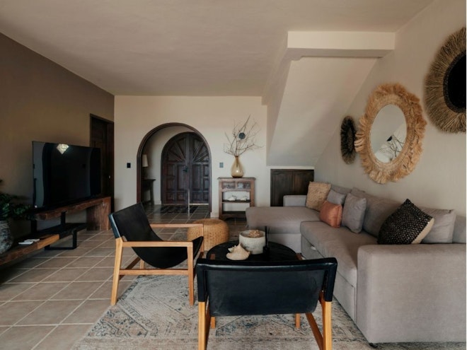 2BR Oceanfront Villa - Living Room