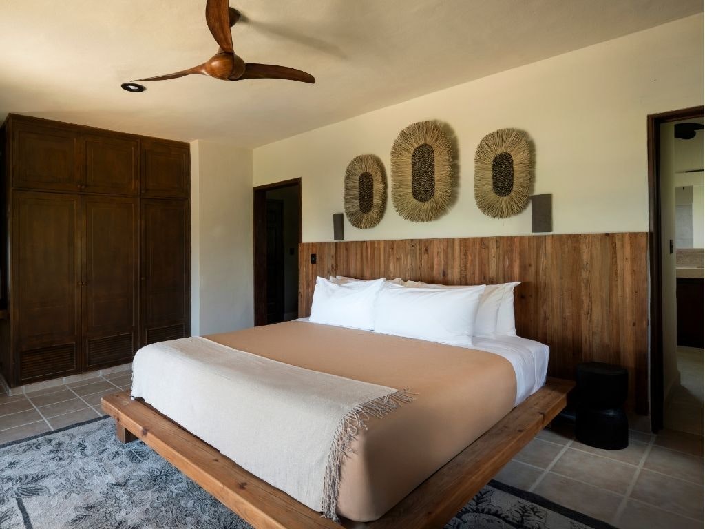 2BR Oceanfront Villa - Bedroom