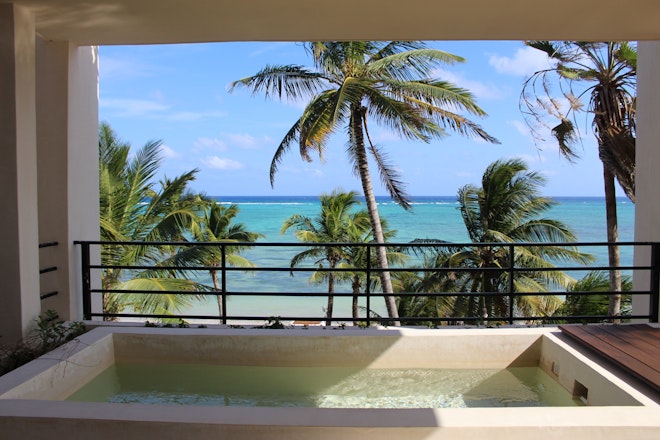 4BR Ocean View - Pool