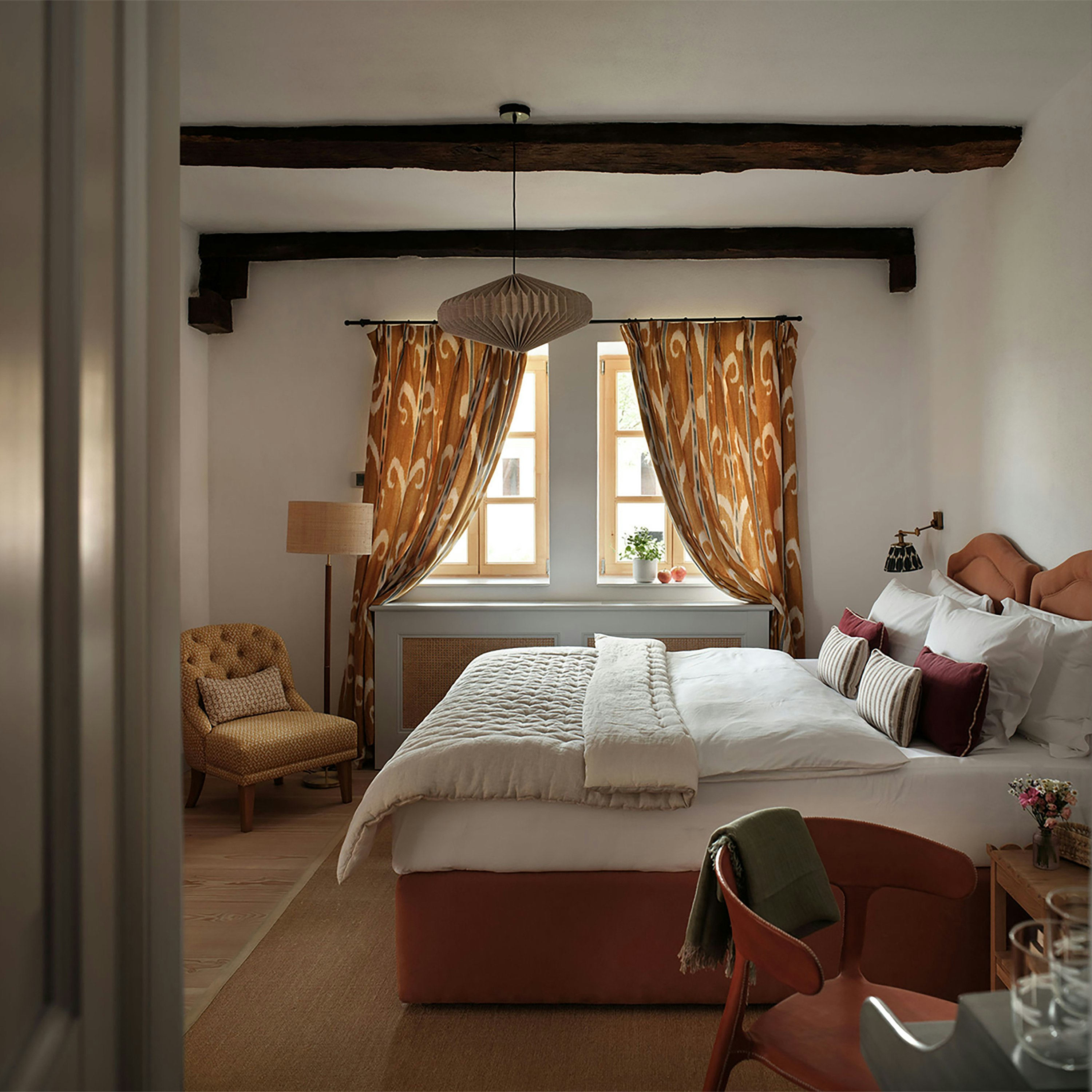 Blue-Ochre Gobi - Bedroom