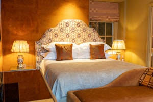 Roomy Room