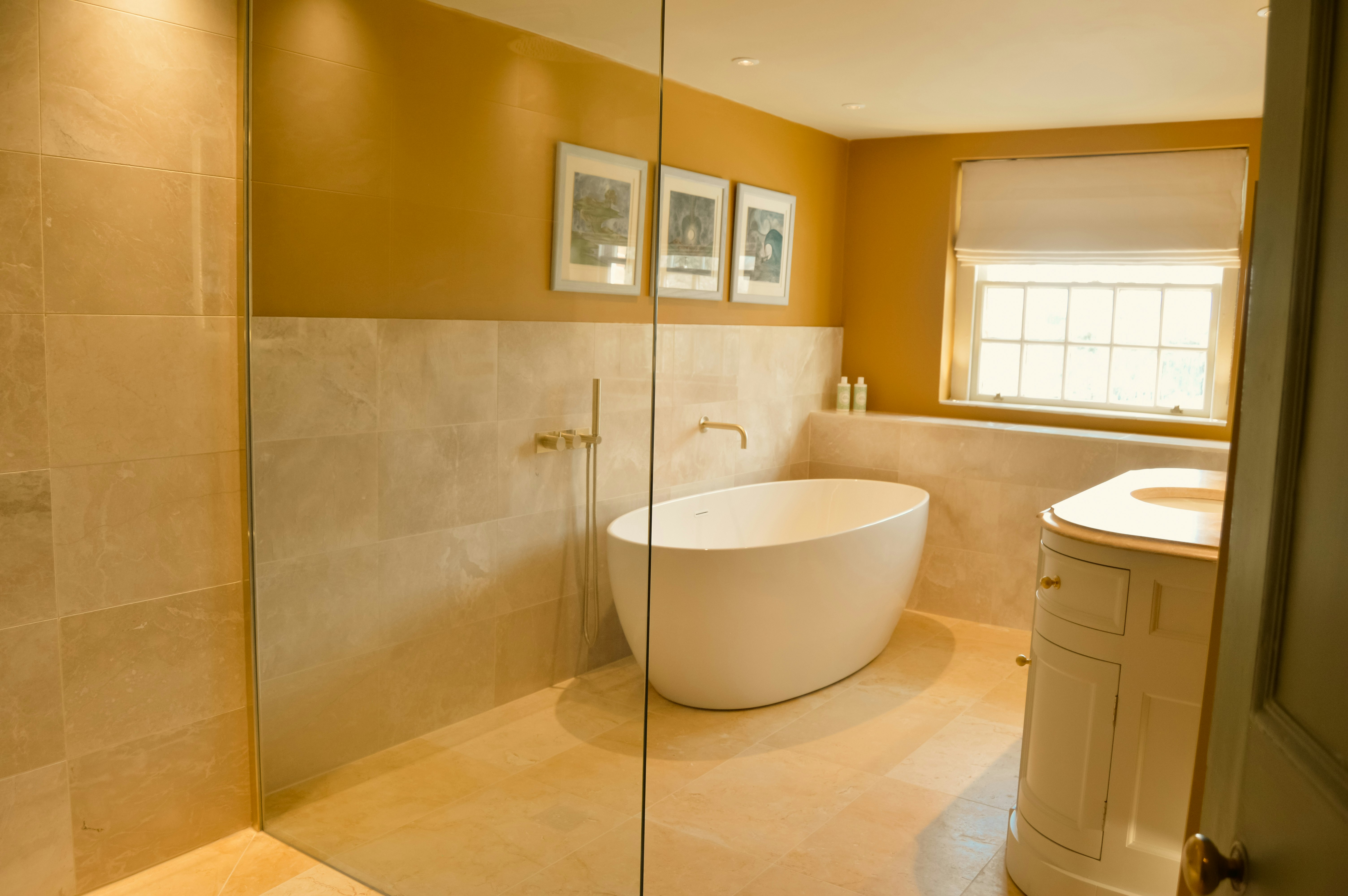 Two-Bedroom Loft Bathroom