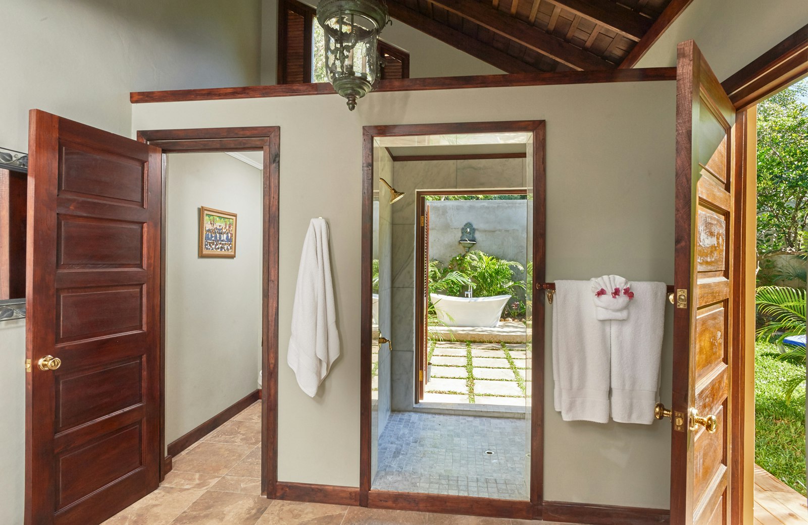 Mullion Cove Master Bathroom