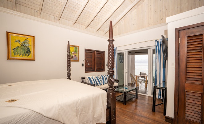 Suites - Bedroom