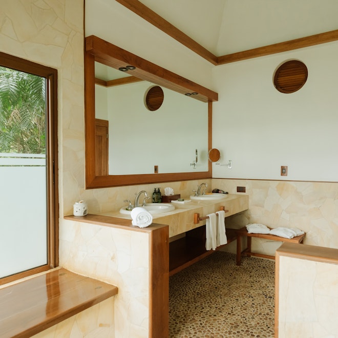 Garden View King - Bathroom