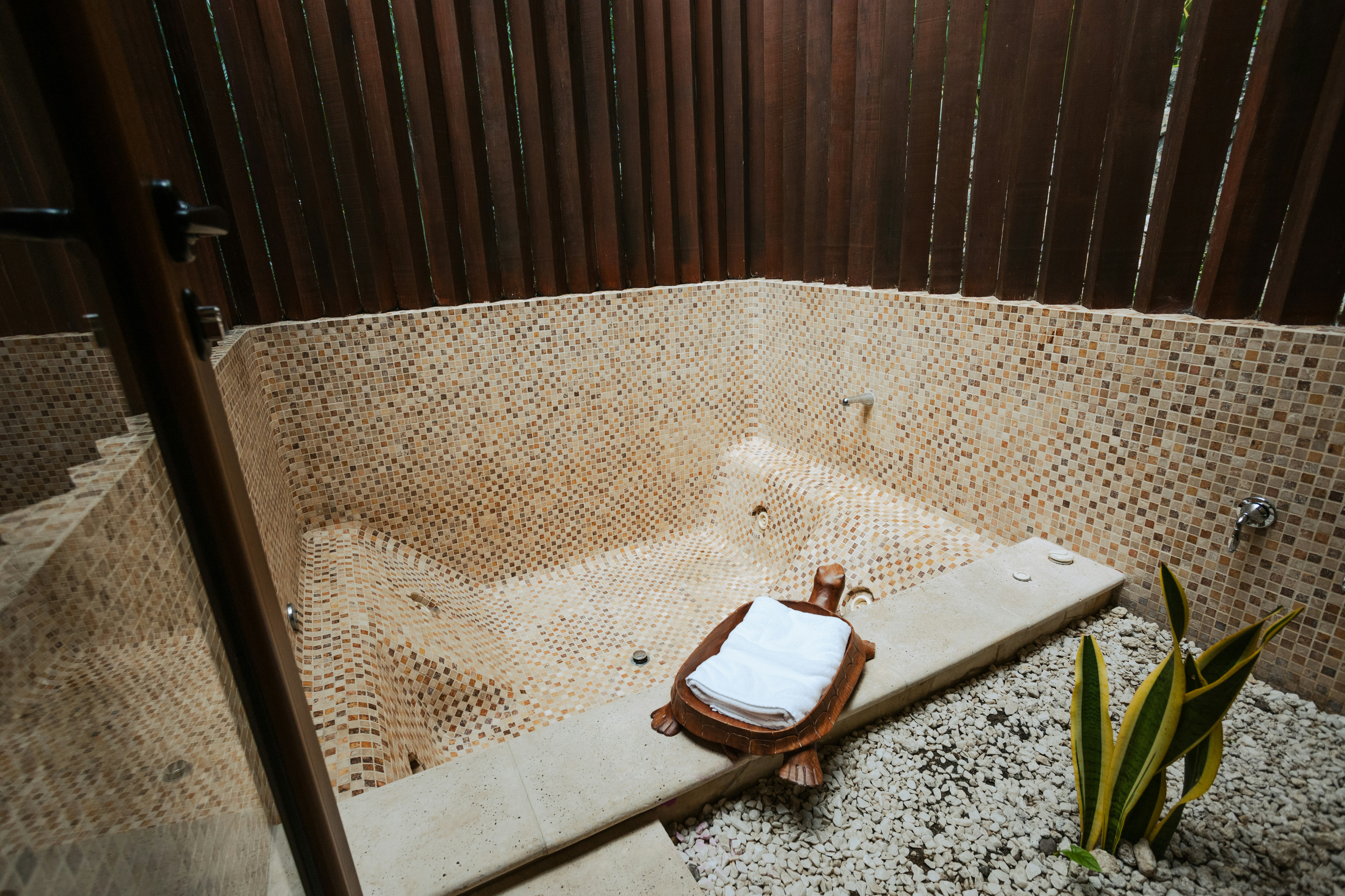 Lake Breeze Suite King - Bathroom