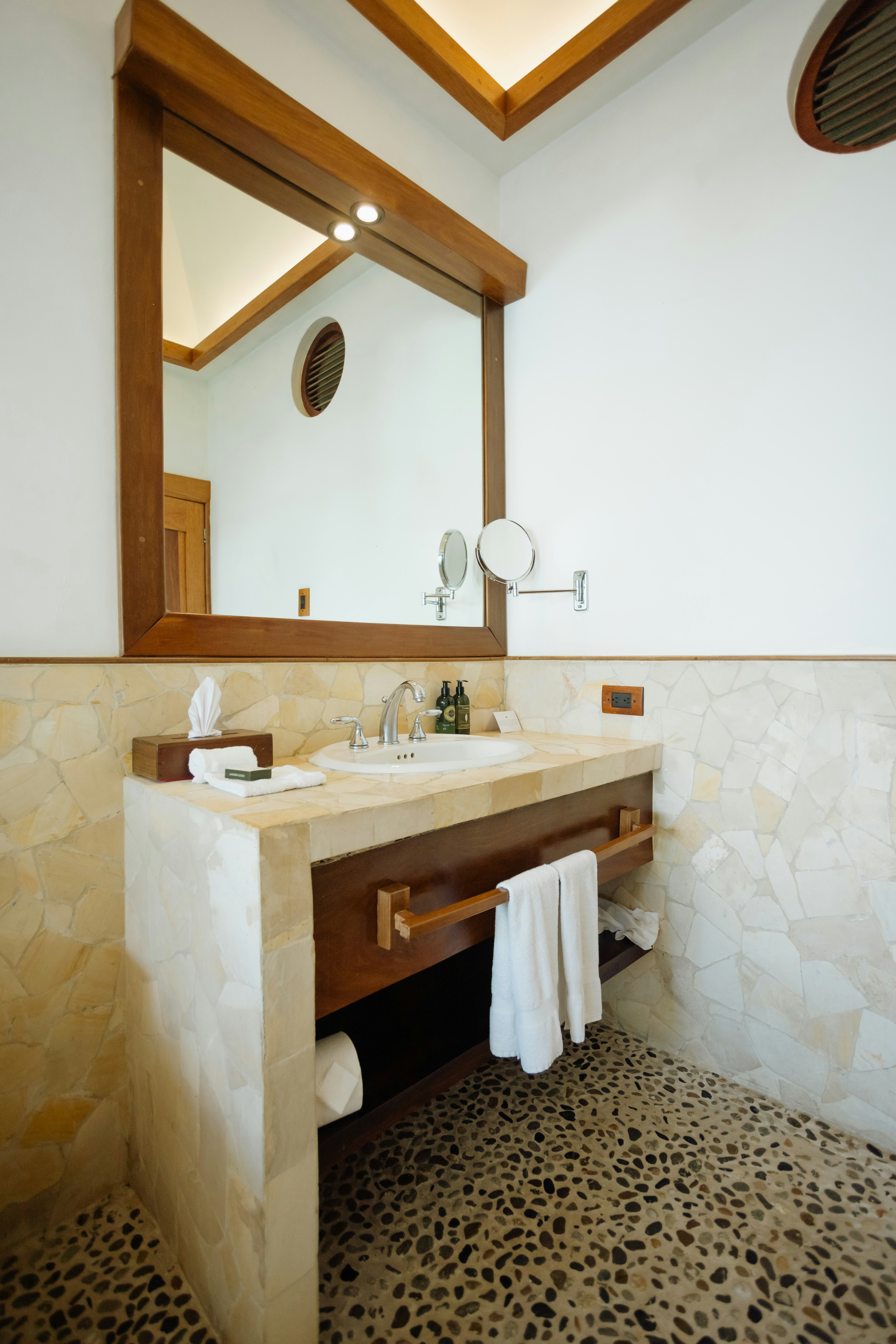 Villa Retreat - Bathroom Details