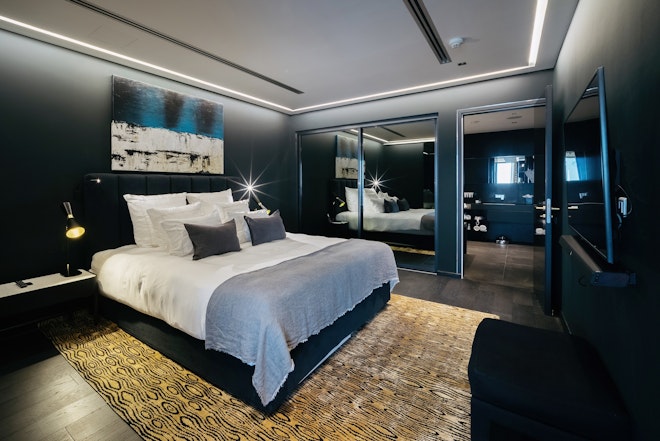 Elena Suite