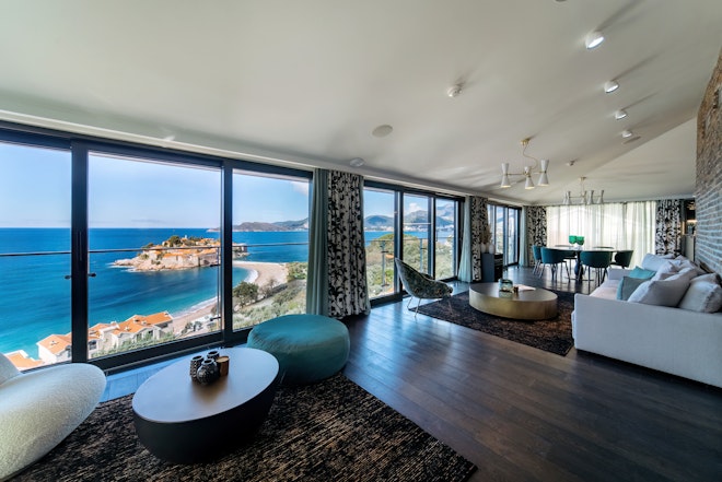 Selene Suite