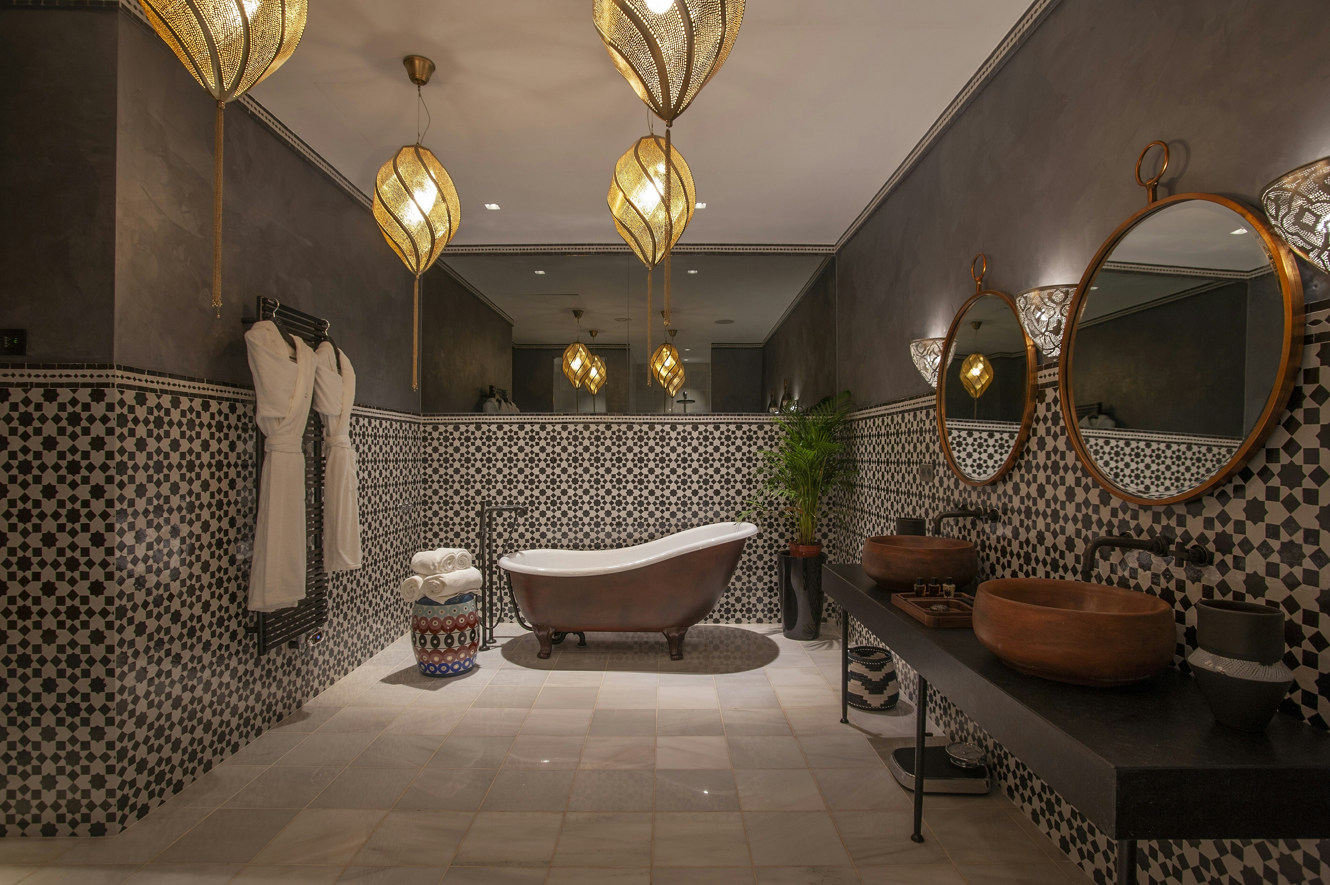 Salma Suite Bathroom