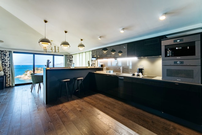 Selene Suite