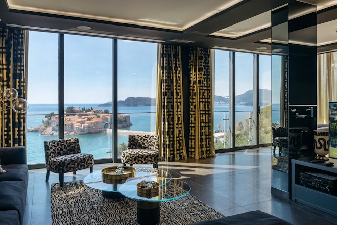 Elena Suite