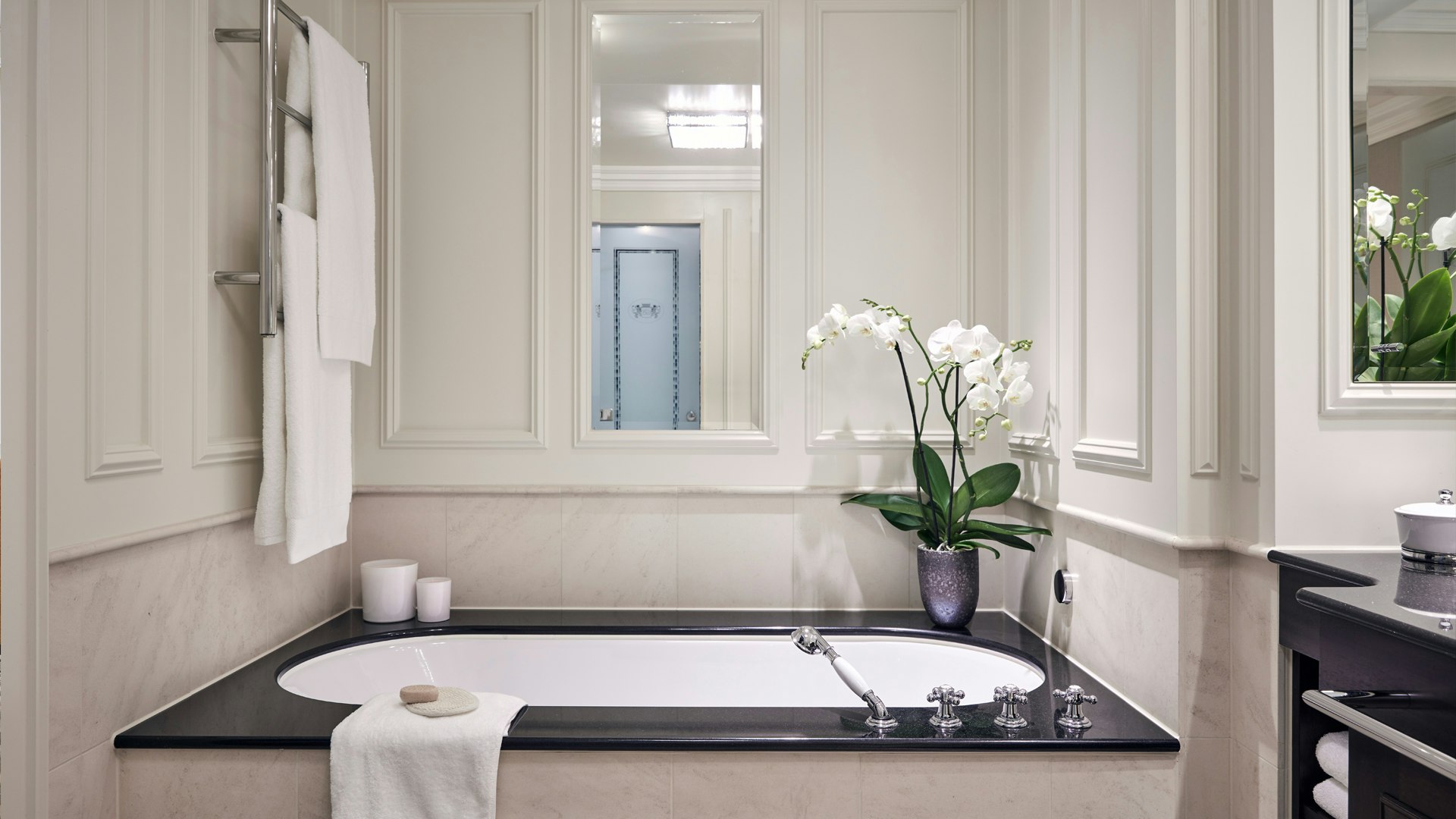 Bathroom Breidenbacher Hof