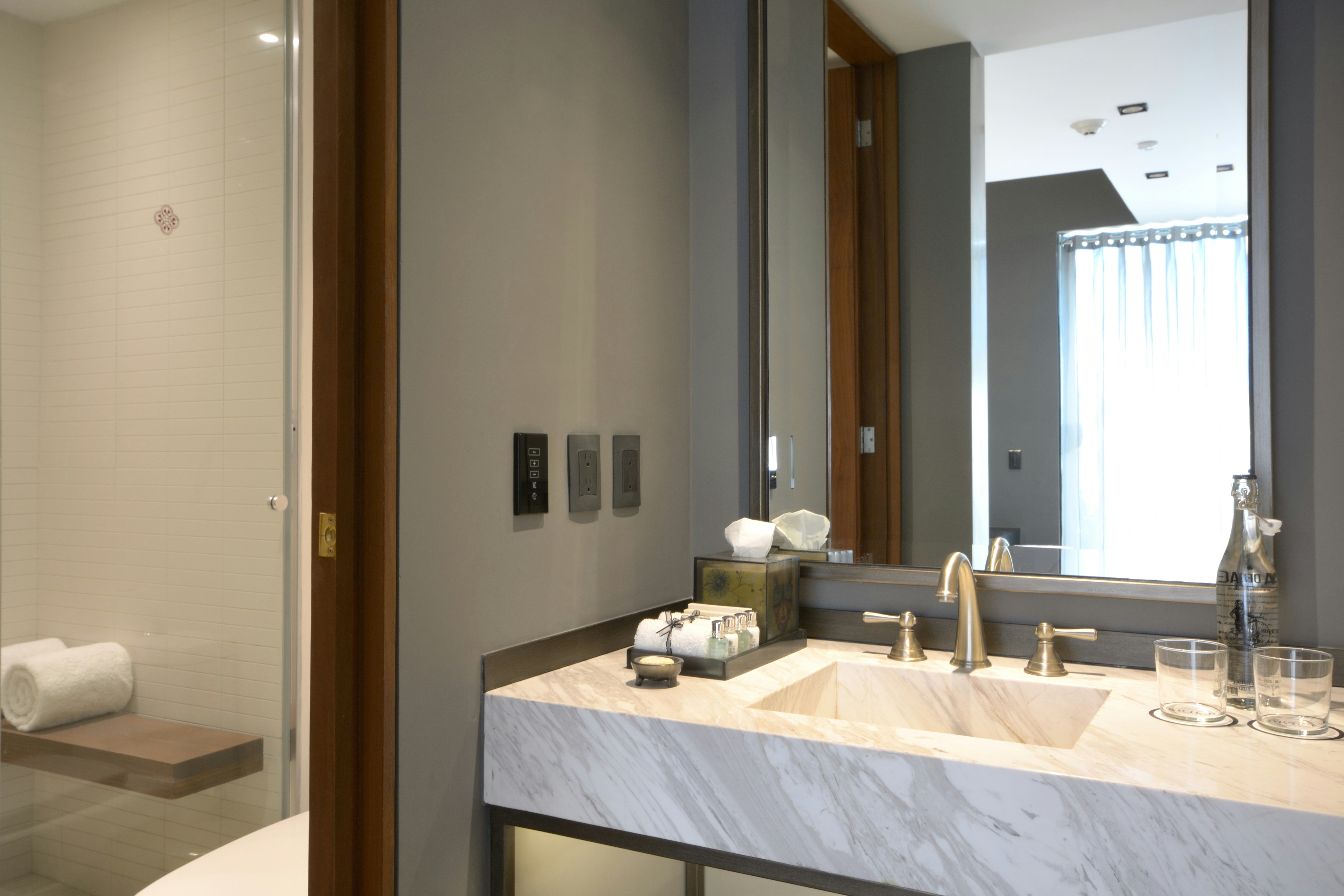 Rooftop Suite Bathroom