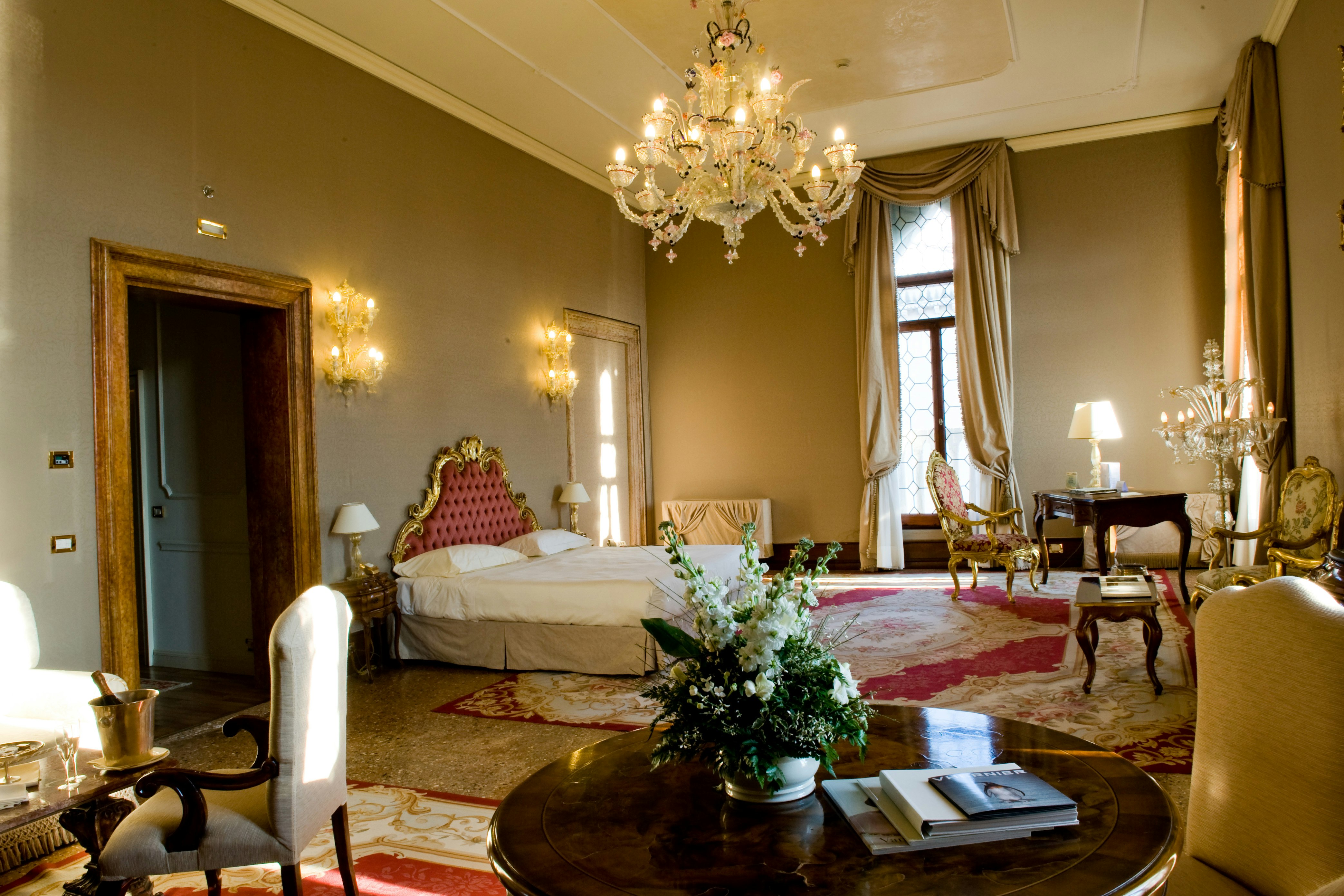 Grand Canal Suite - Bedroom