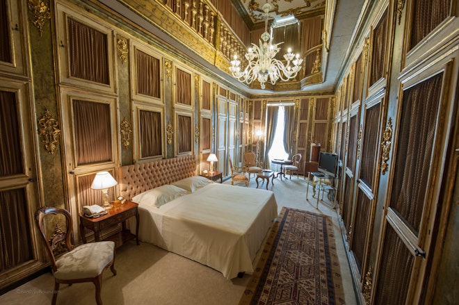 Grand Canal The Library Suite - Bedroom
