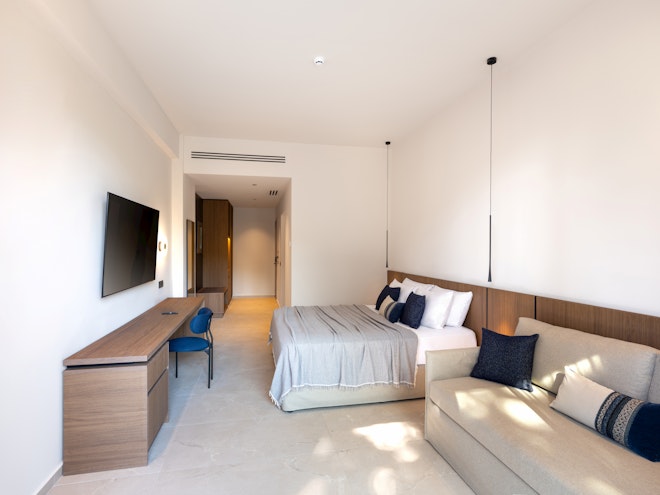 Suite Private/Sharing Pool