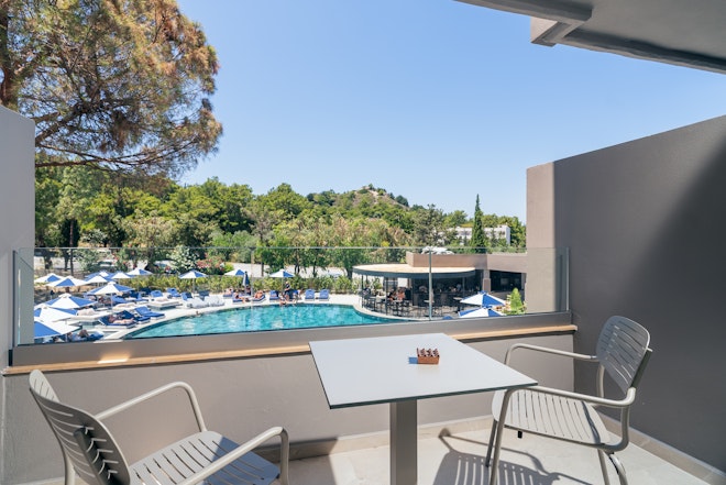 Superior Double Room with Pool View - Balcony