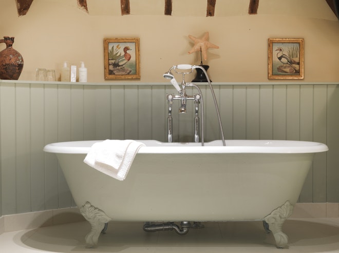 Generous with Bath Only - Bathtub