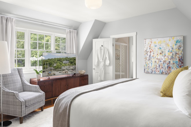 Camden Harbor Villa - Premier Bedroom