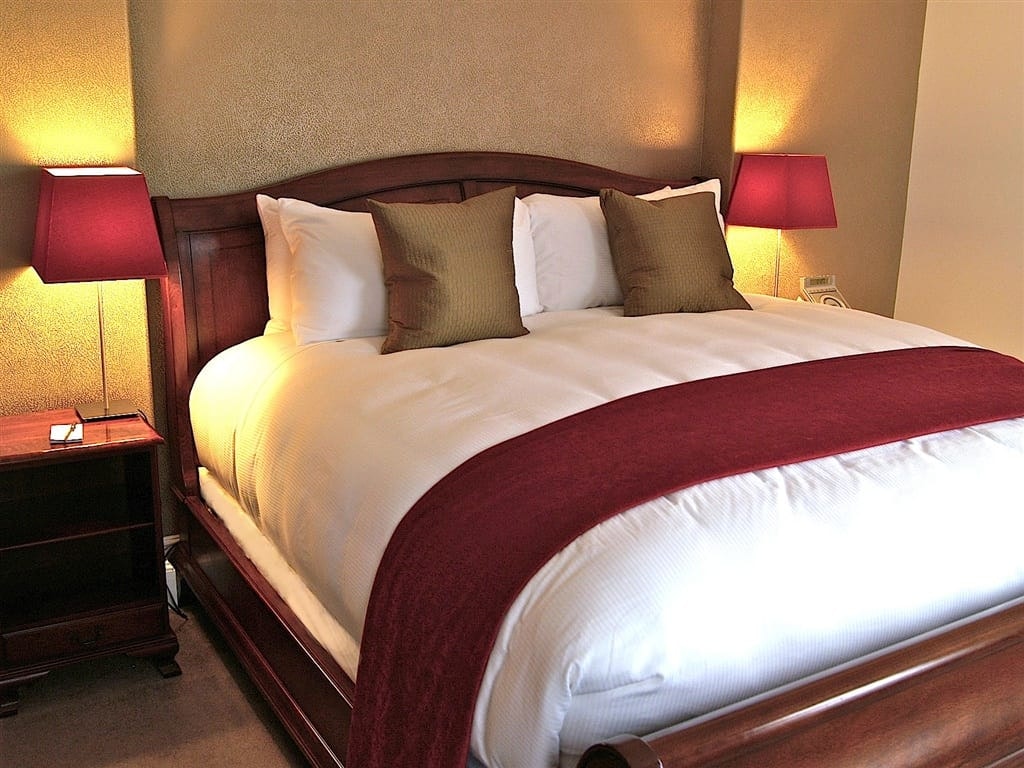 Standard King - Bedroom