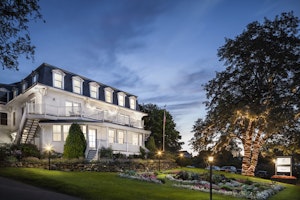 Camden Harbour Inn