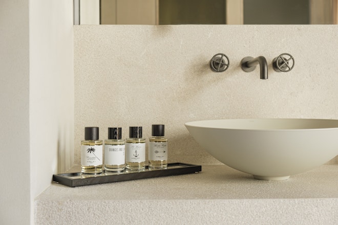 Pool Suite - Amenities