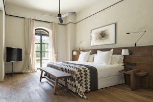Pool Suite - Bedroom